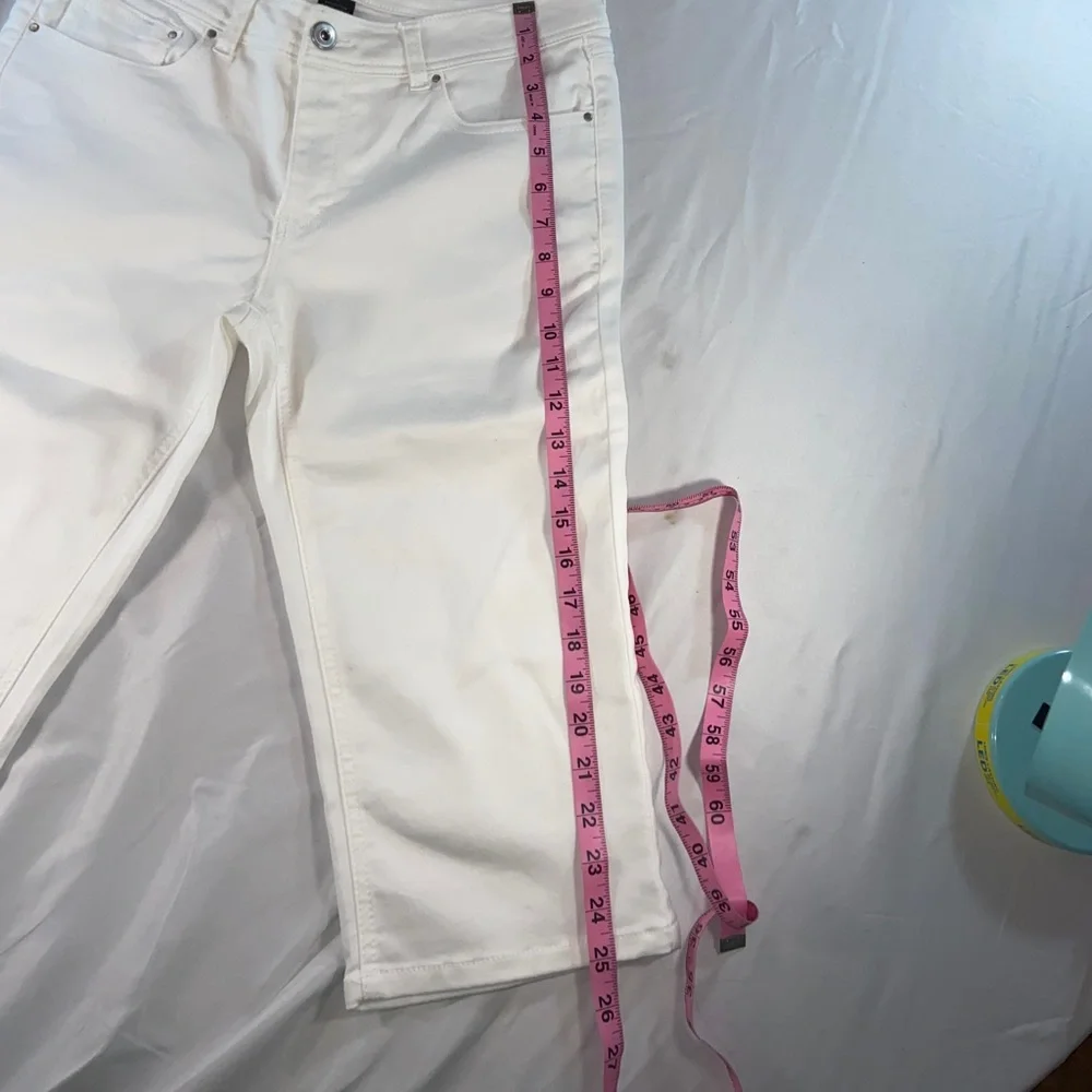 🌟 Baccini White Bermuda Shorts | Sz 6 | Crisp & Classic Staple 🌟 - Picture 10 of 12